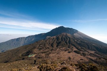 Mounatin Meru