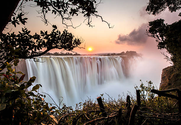 victoria-falls-sunrise